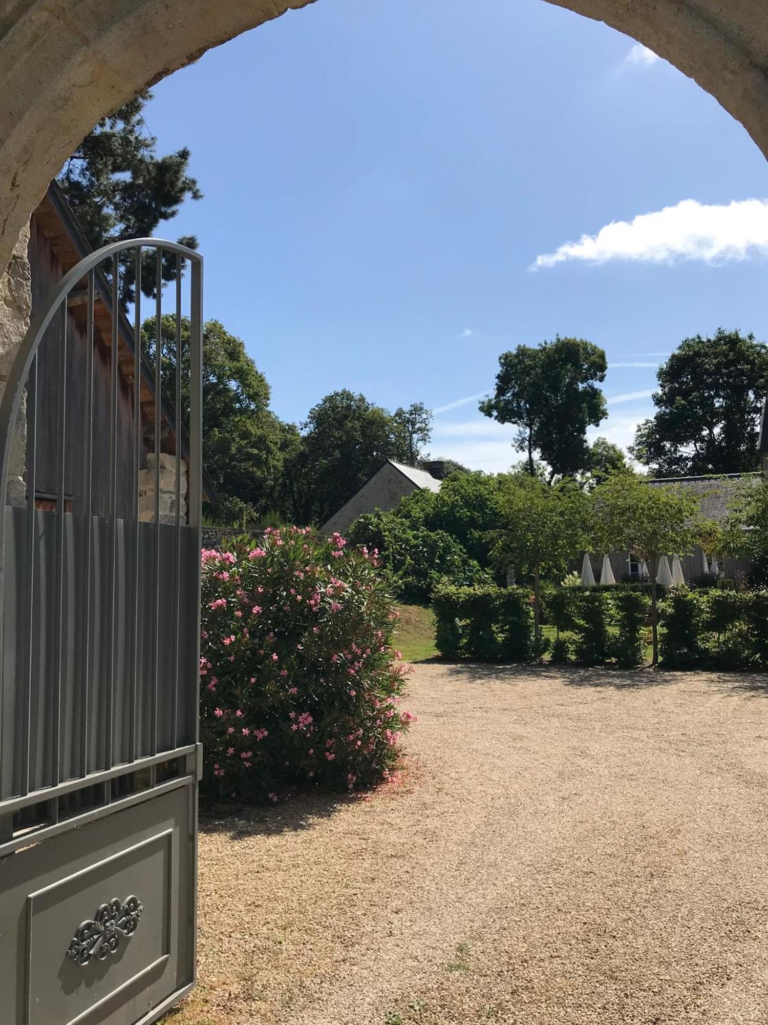 Manoir Saint-Andre,B&B De Charme Theix Exterior foto
